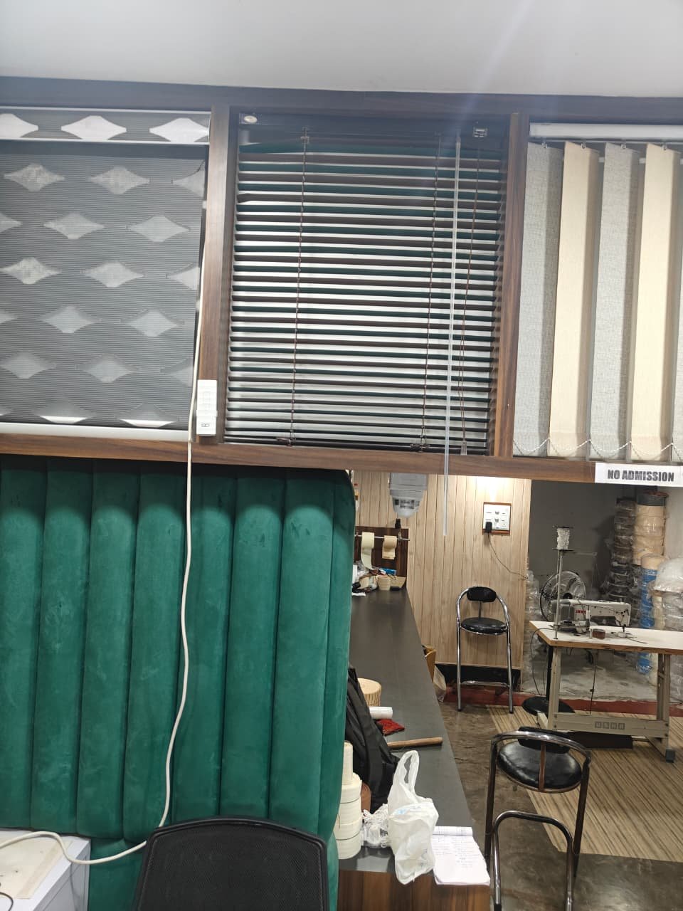 Window blinds display